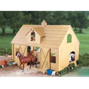 Breyer Deluxe Wood Barn with Cupola