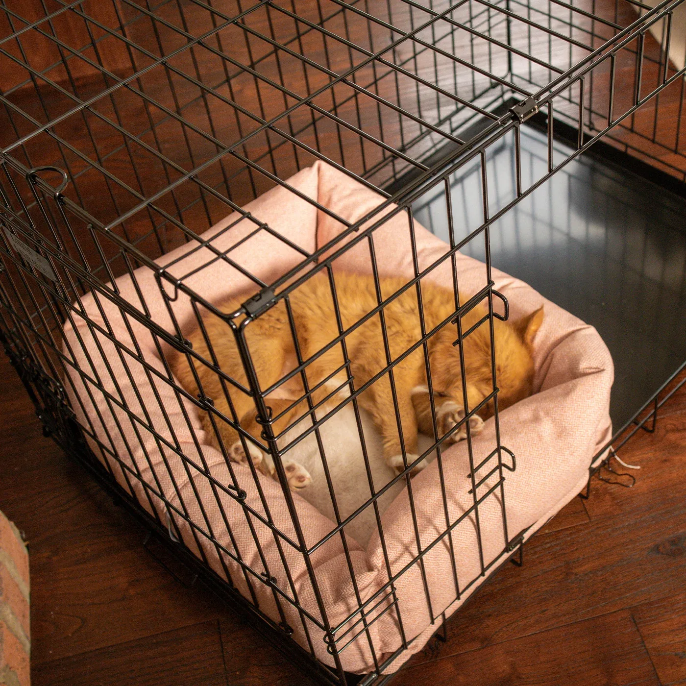 Cosy & Calming Puppy Crate Bed With Removable Covers In Peony Orkney Tweed by Lords & Labradors