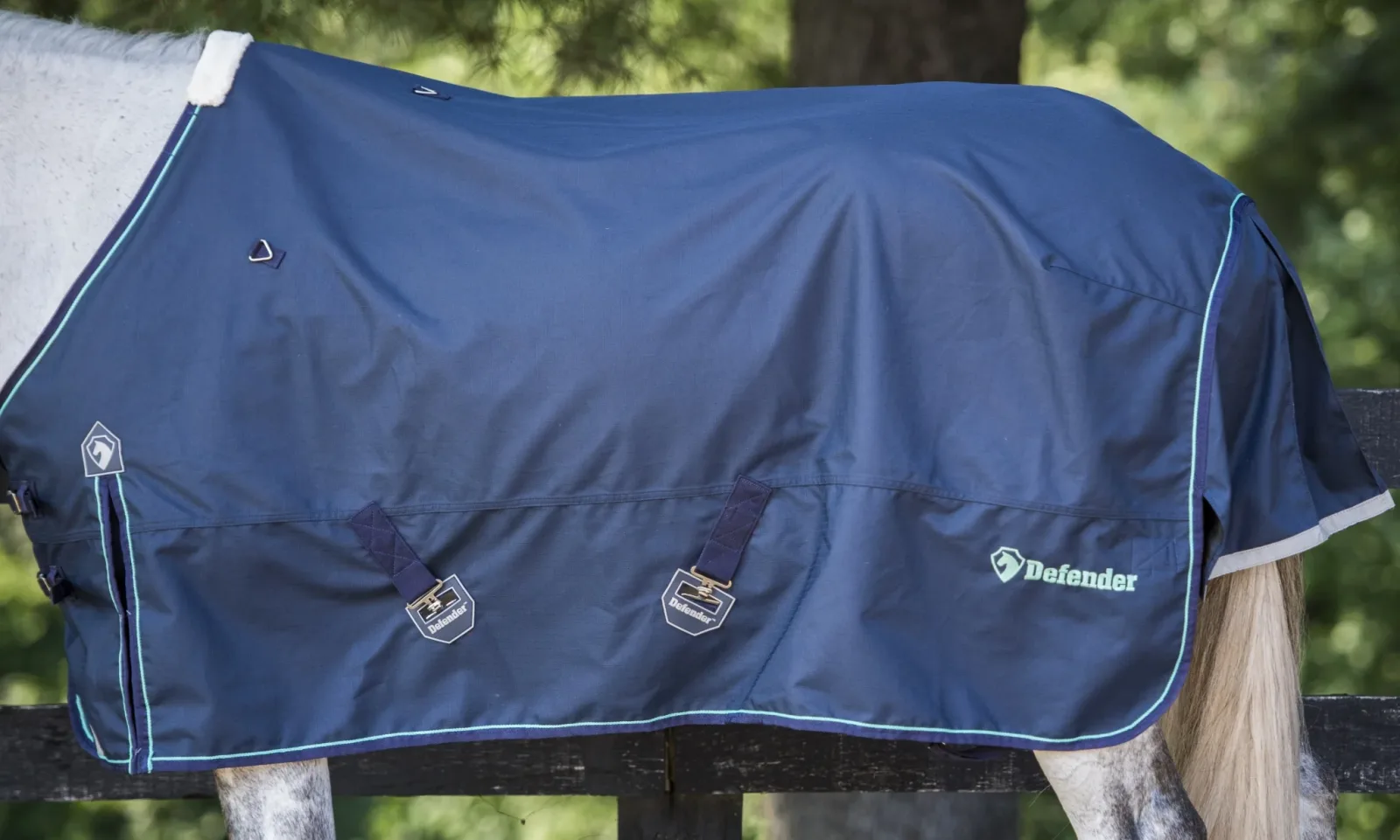 Defender Platinum 1200D Turnout Sheet - Image 2