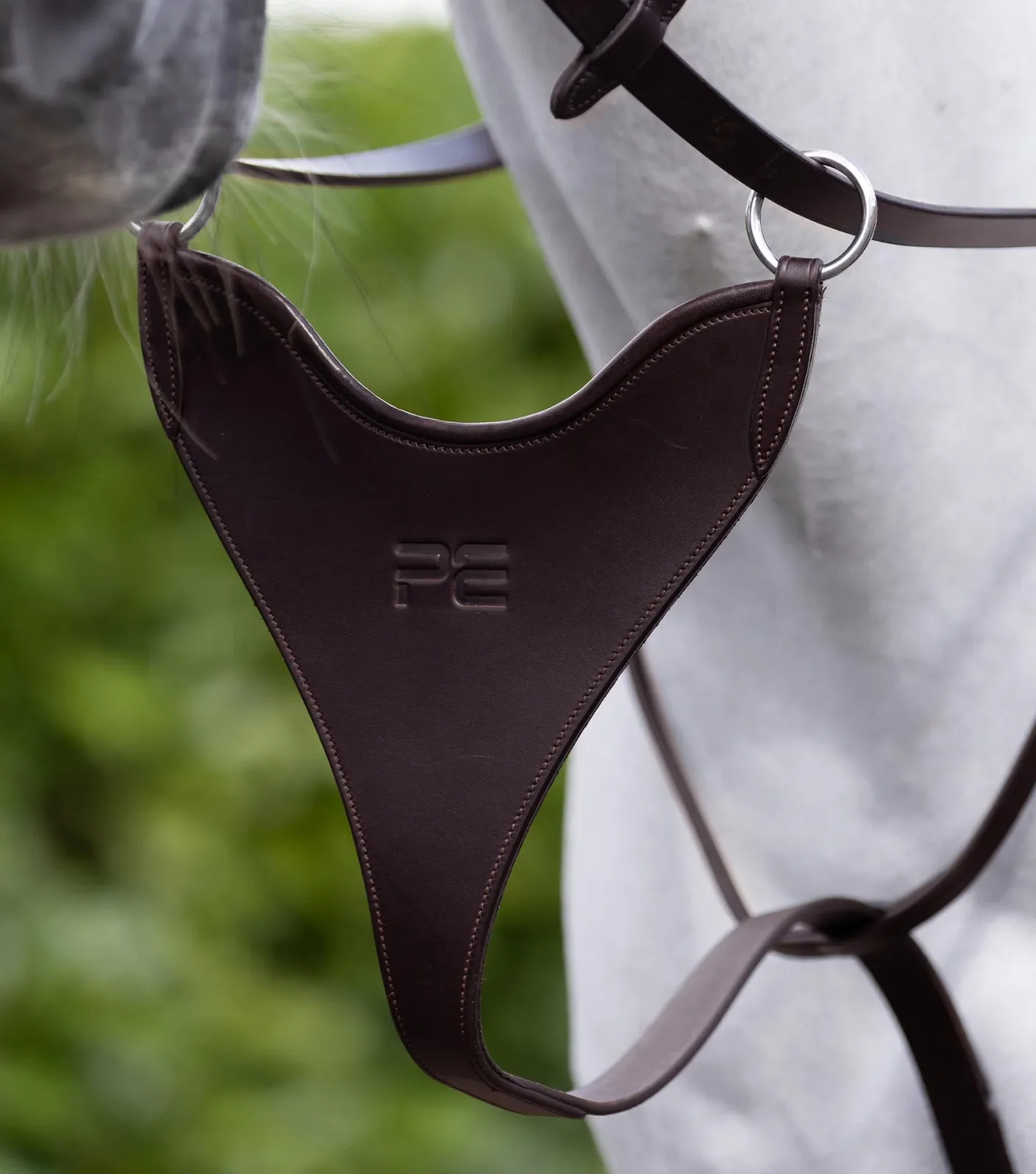 European Bib Martingale Dark Havana