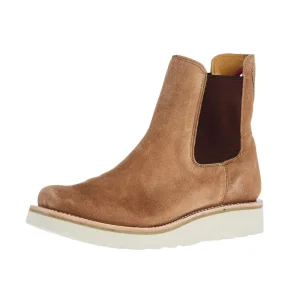 Macie Bean Women`s Tobacco Suede Swedge Casual