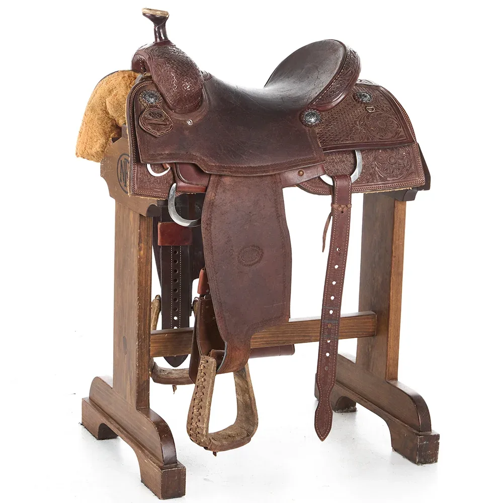 Nrs Competitor Series Used 15in 1/2 Breed Team Roper