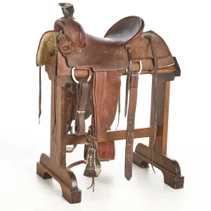 Orly Valencia Used 14.5in Basket Stamp with Rope Border Team Roper