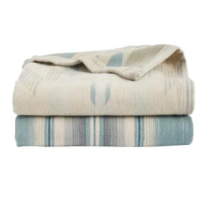 Pendleton Woolen Mills Inc. Wyeth Falls Linen Throw Gift Pack