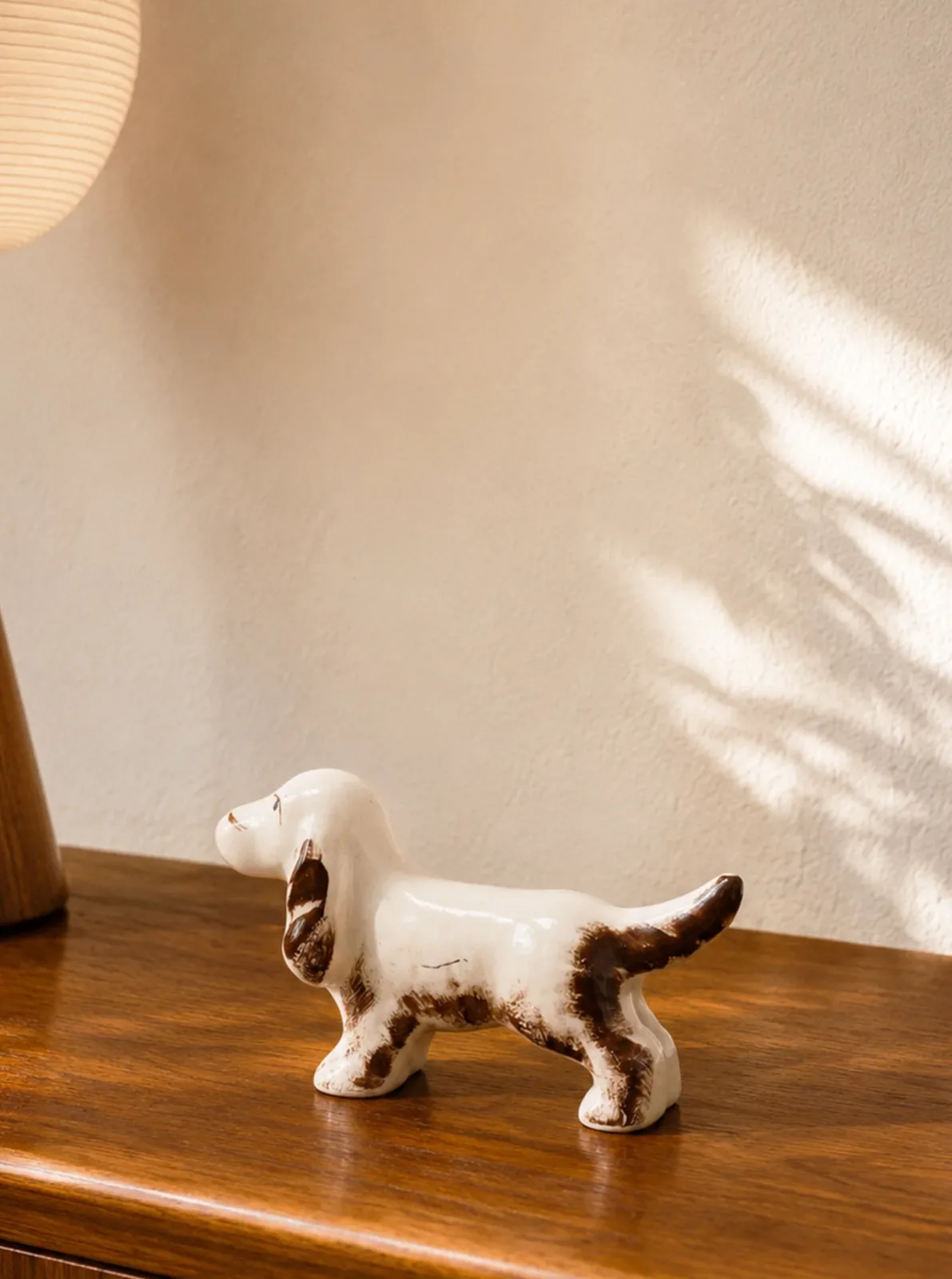 PORCELAIN HOUND FIGURINE - Image 2