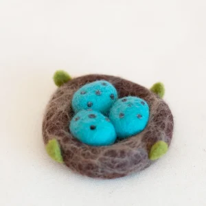 ROBIN'S NEST WOOL DOG & CAT TOY