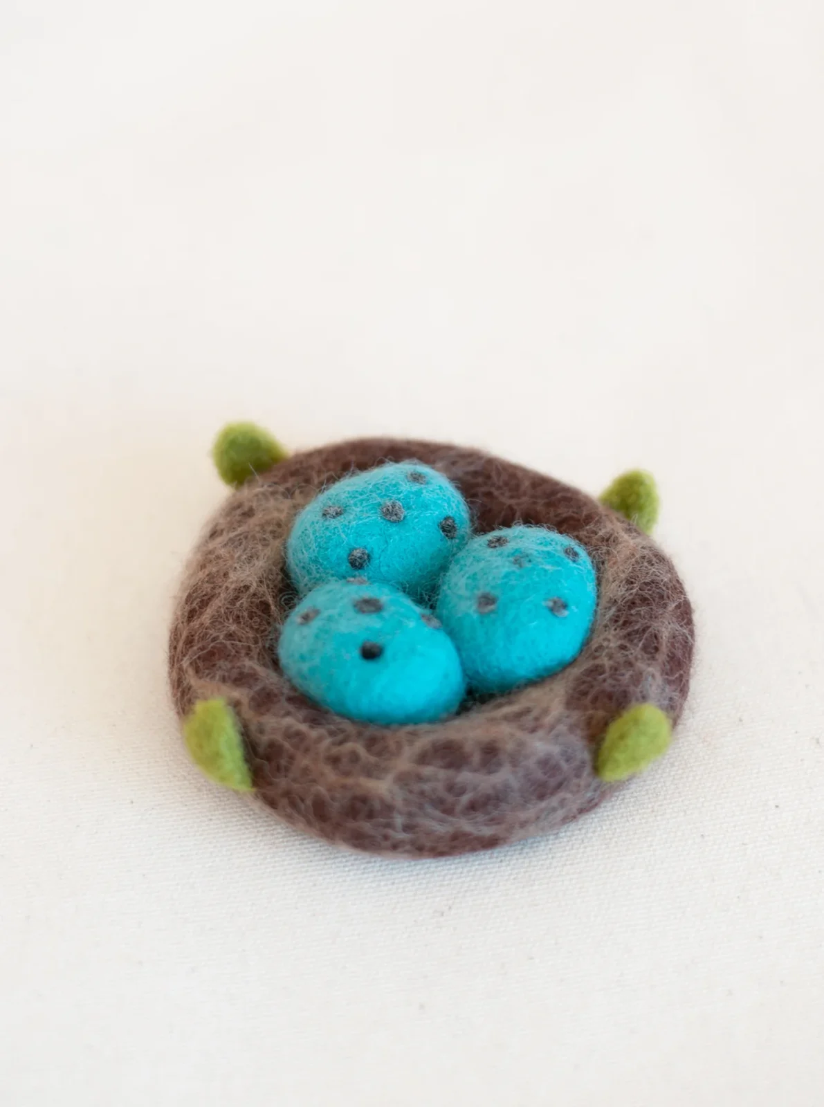 ROBIN'S NEST WOOL DOG & CAT TOY