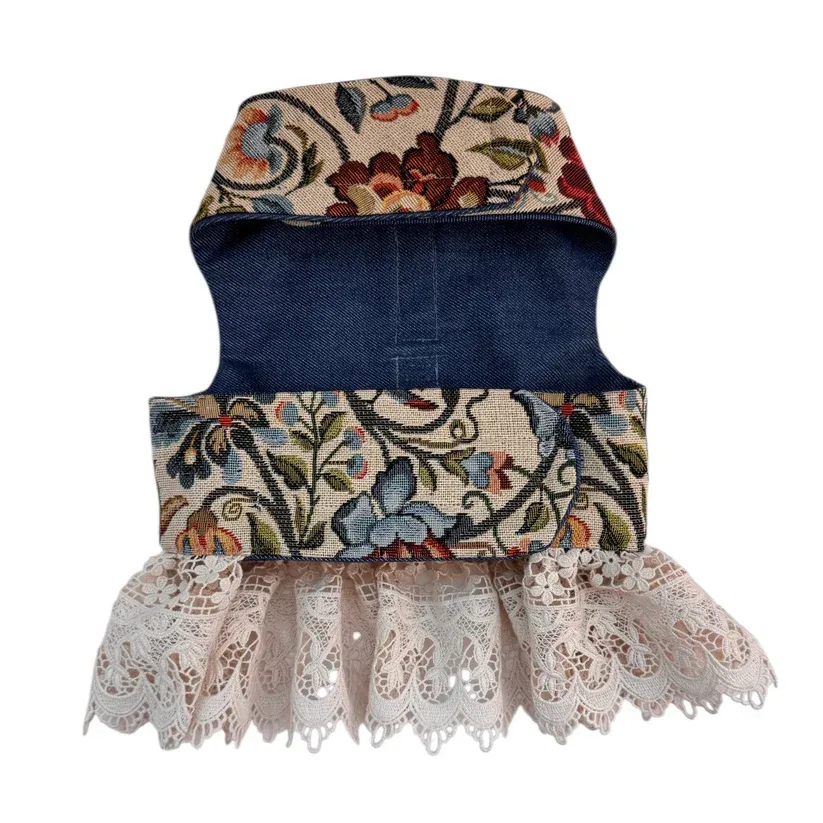 Tapestry Lace Harness - Image 2