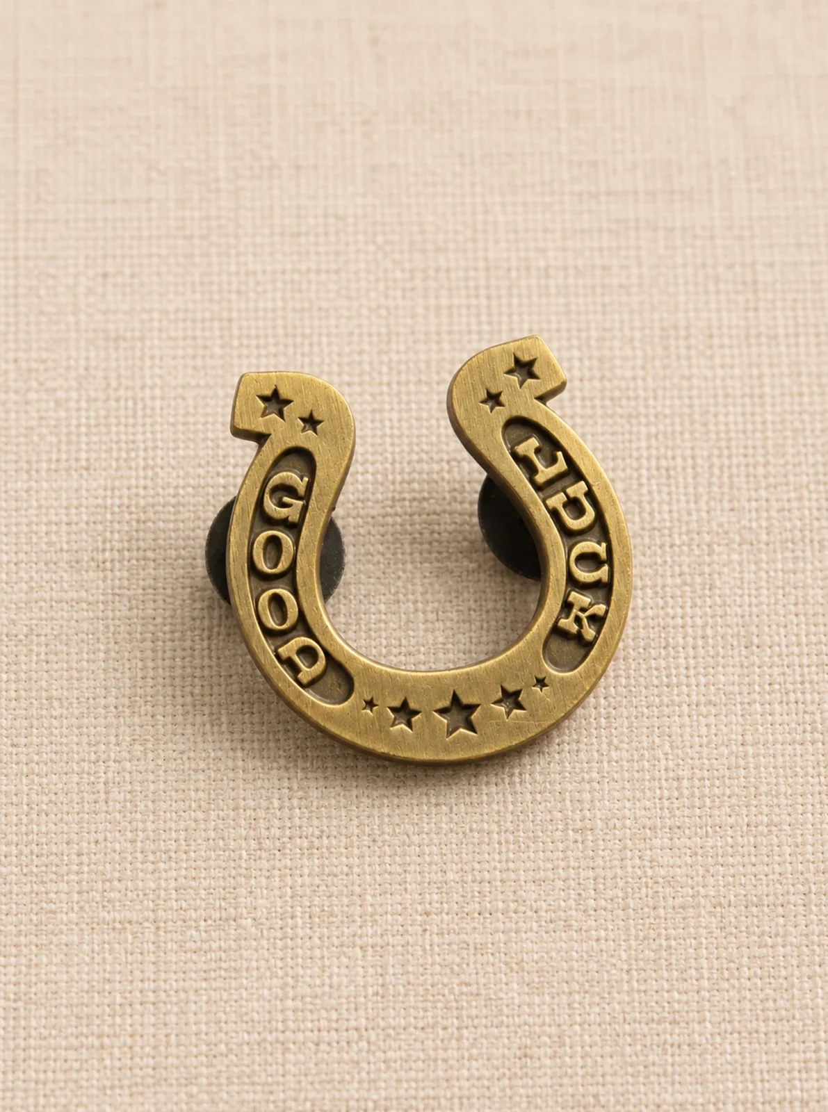 GOOD LUCK PIN