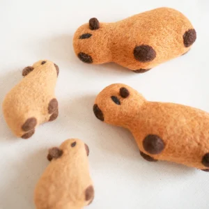 CAPYBARA WOOL DOG TOY