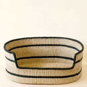 WOVEN PET BED