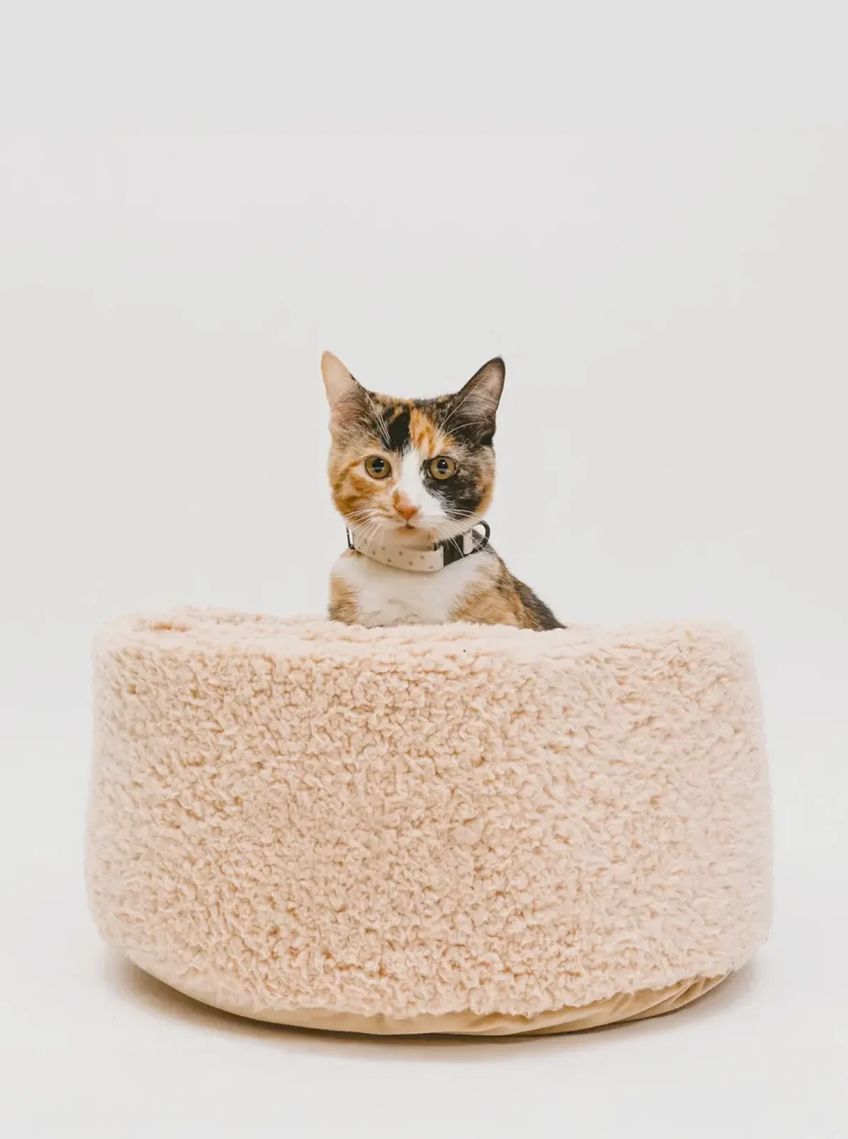 ULTRA-SOFT SHERPA CAT BED