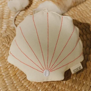 SEASHELL CATNIP TOY