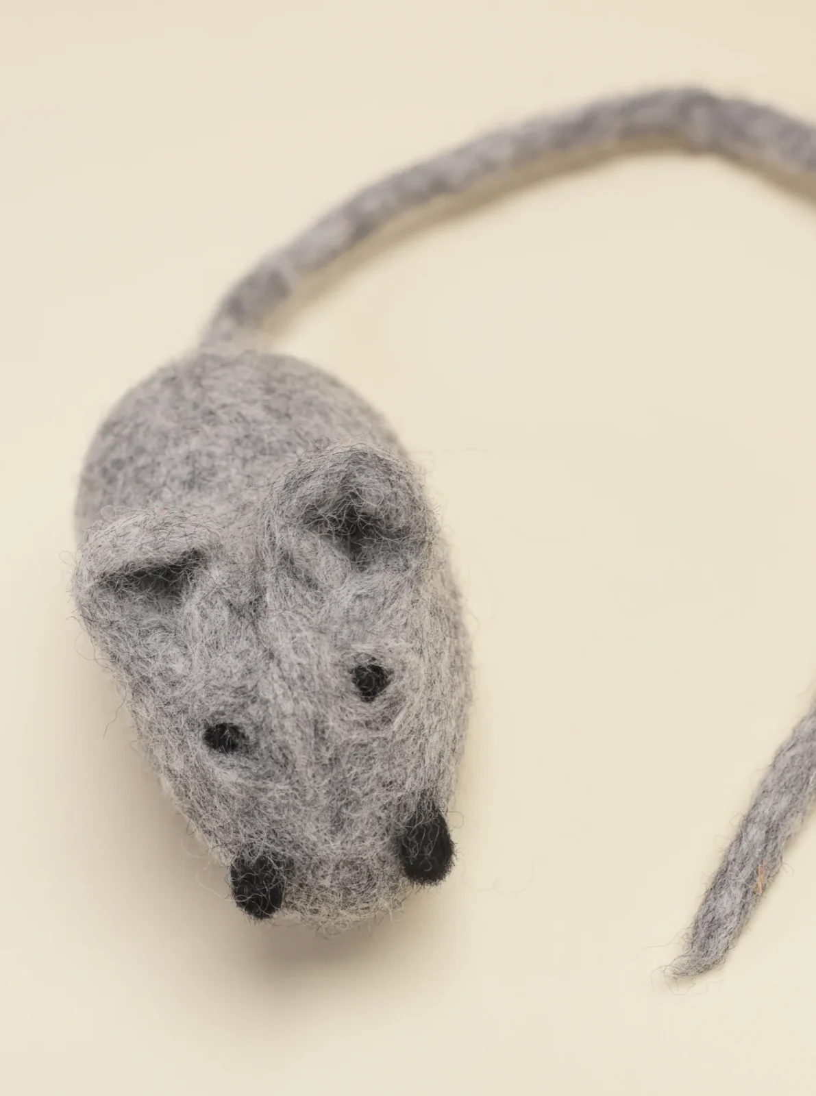 CITY MOUSE WOOL CAT TOY