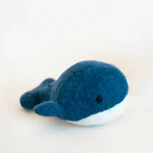 WHALE WOOL DOG TOY