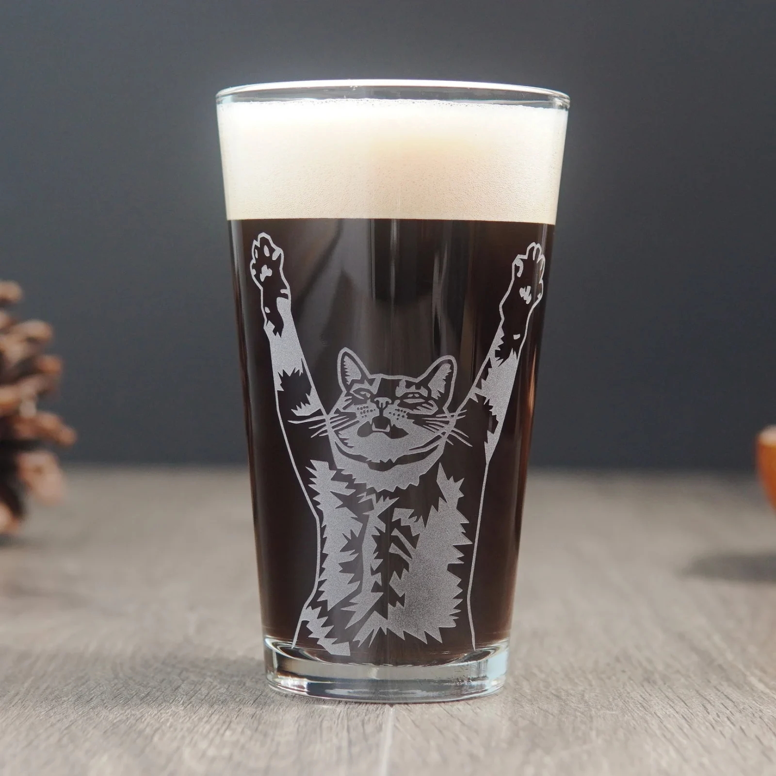 Stretch Cat Beer Pint Glass