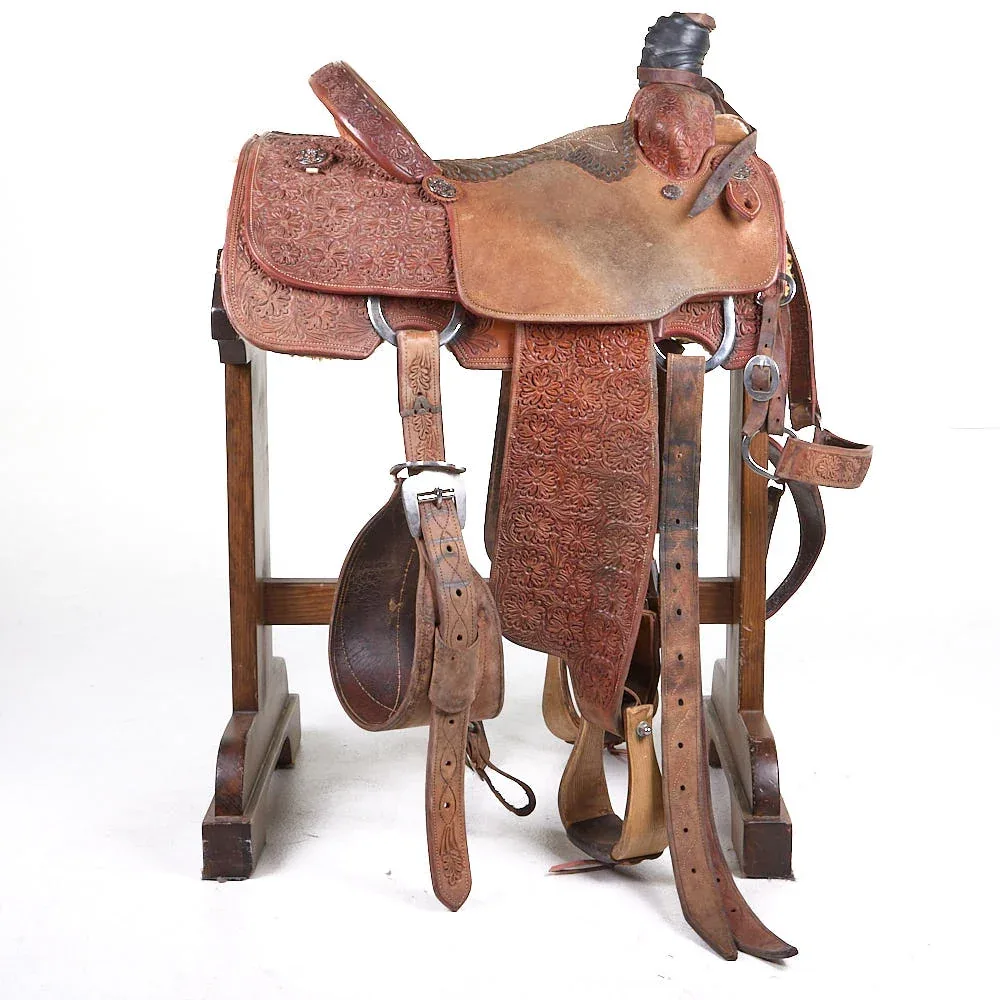 Roberts Saddlery Used 15in 3/4 Tooled Team Roping Saddle - Image 2