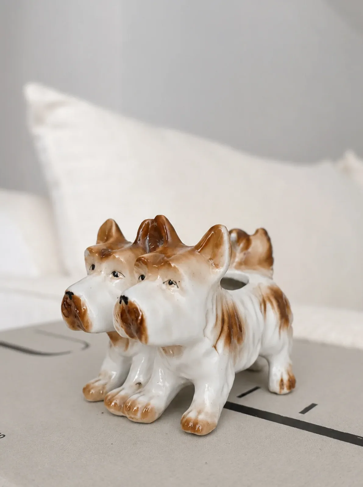 SCOTTISH TERRIERS PLANTER