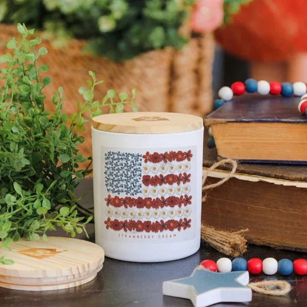 Sincere Surroundings Flower Flag Candle - Image 2