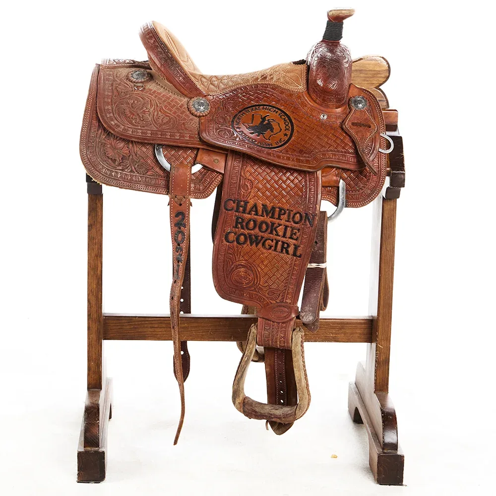 Teskey's Used 14in NTHSRA Trophy Calf Roper - Image 2