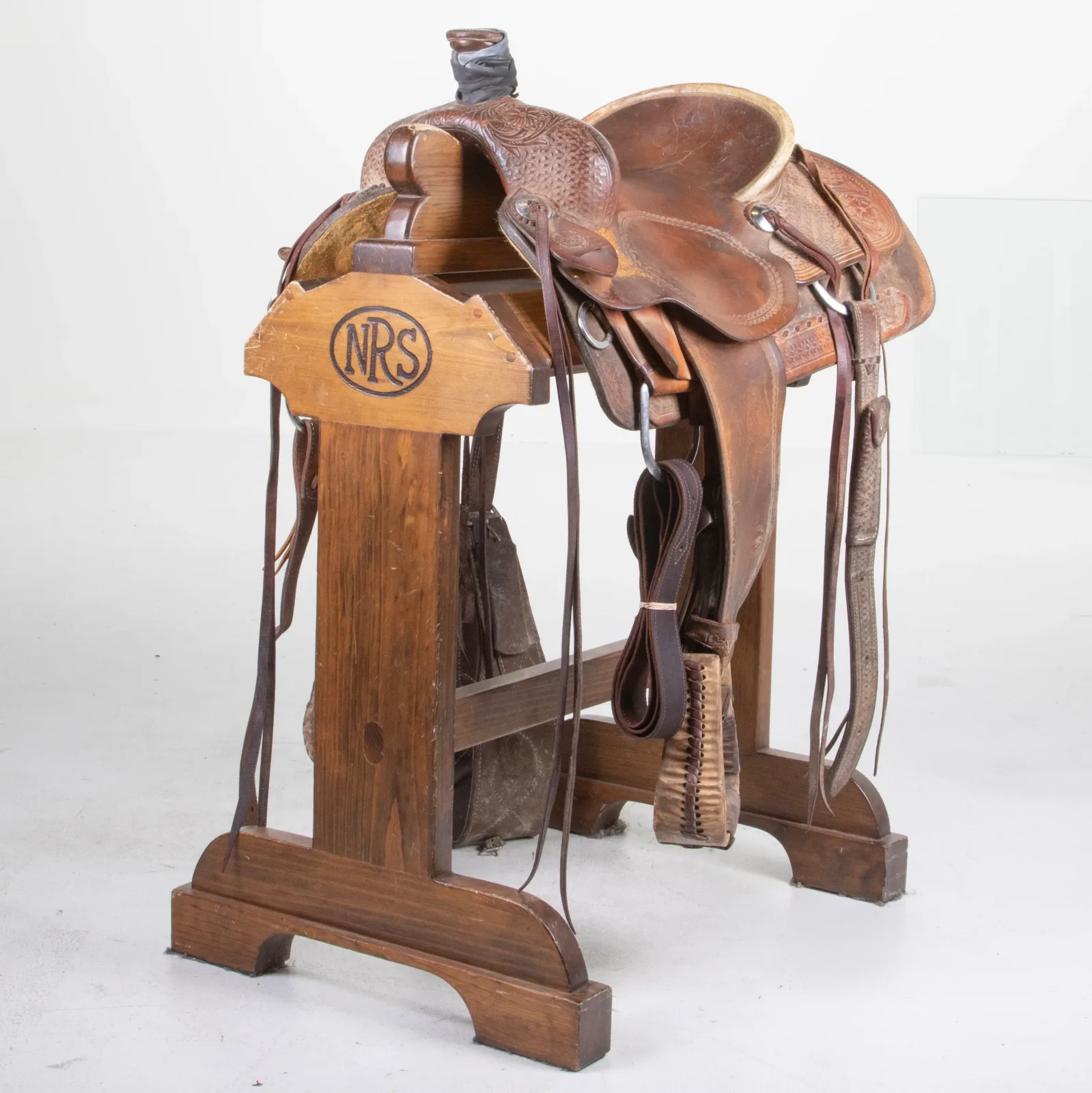 Teskey's Used 15.5in Floral and Geometric Tooled Ranch Roper