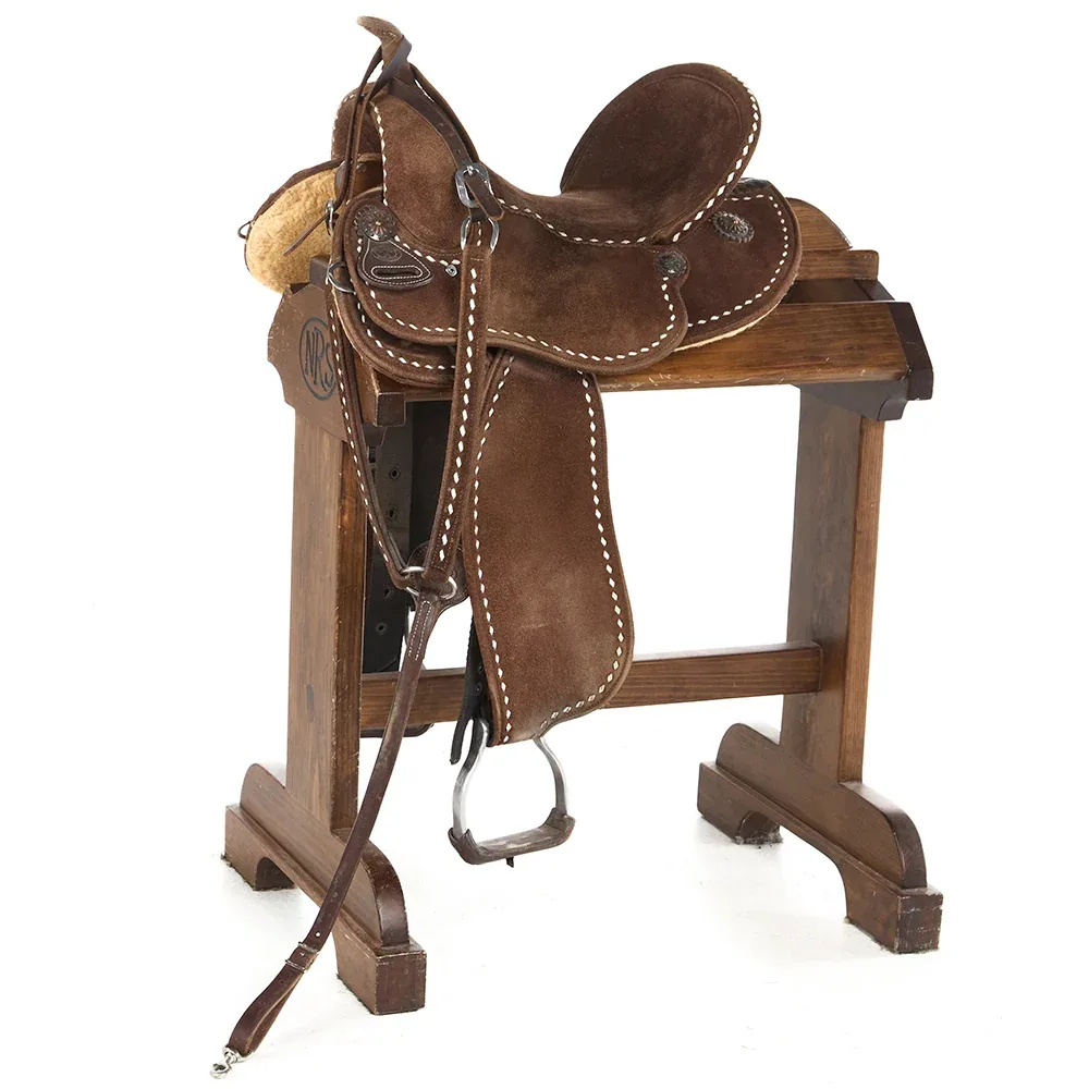 Tomahawk Used 14in White Buckstitch Barrel Saddle