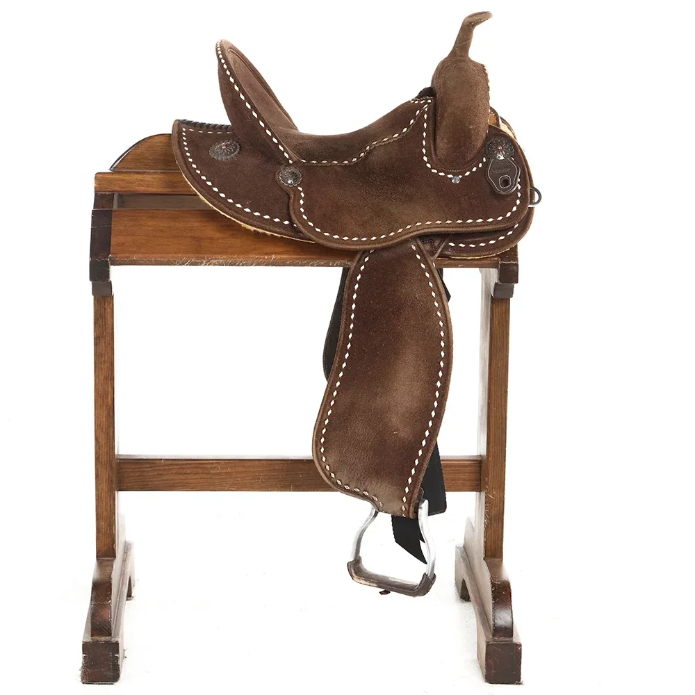 Tomahawk Used 14in White Buckstitch Barrel Saddle - Image 2