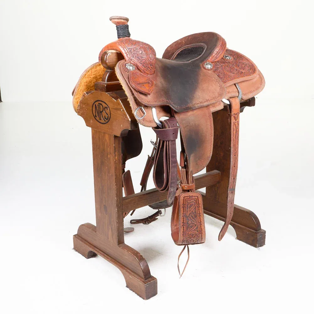 Trent Ward Used 16in Floral Barbed Wire Border Team Roper